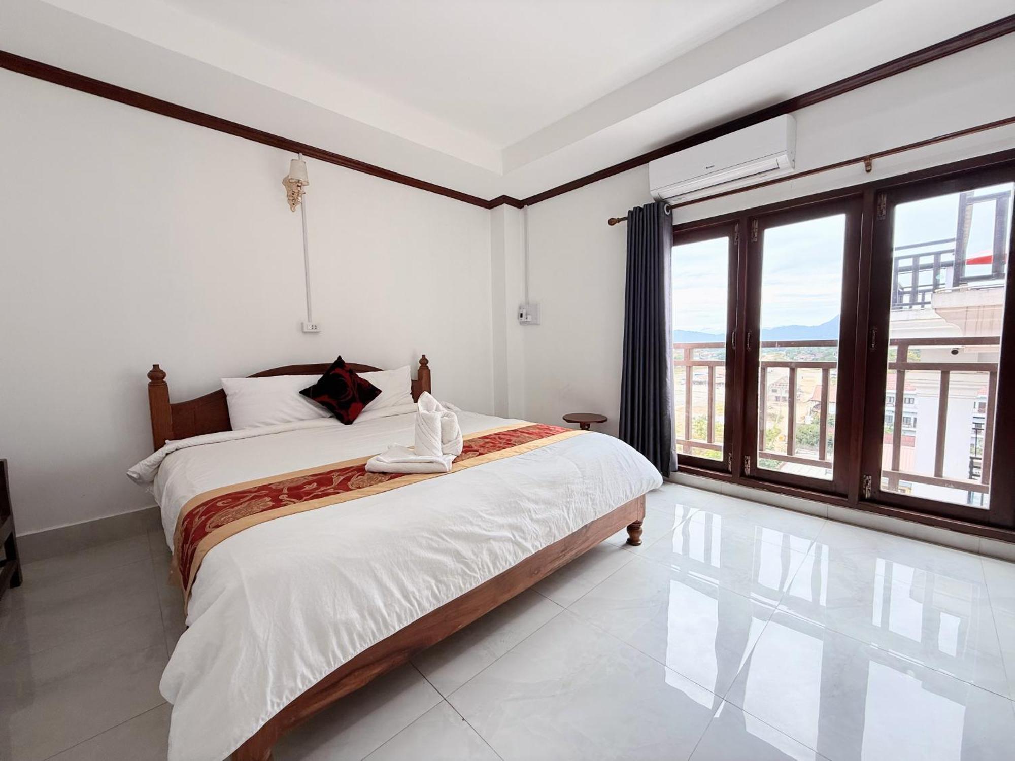 Vangvieng Sisavang Mountain View Hotel 방 비엥 외부 사진