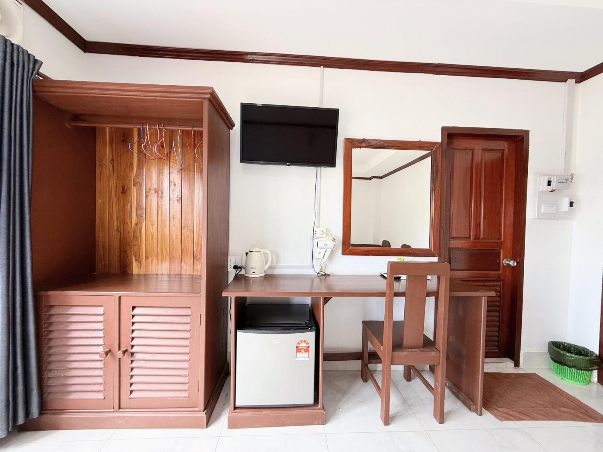 Vangvieng Sisavang Mountain View Hotel 방 비엥 외부 사진