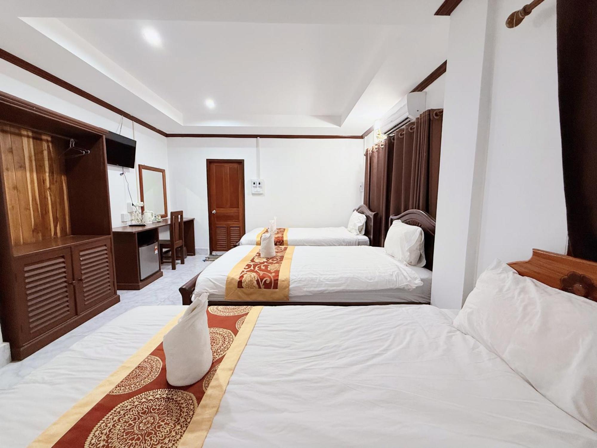 Vangvieng Sisavang Mountain View Hotel 방 비엥 외부 사진