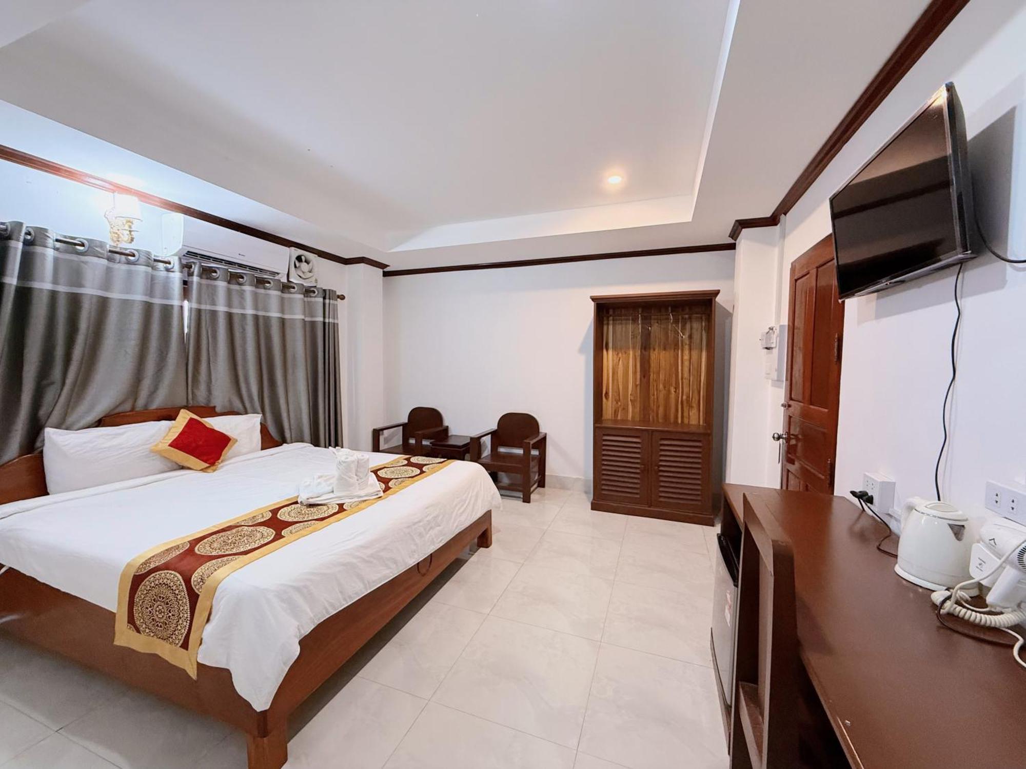Vangvieng Sisavang Mountain View Hotel 방 비엥 외부 사진