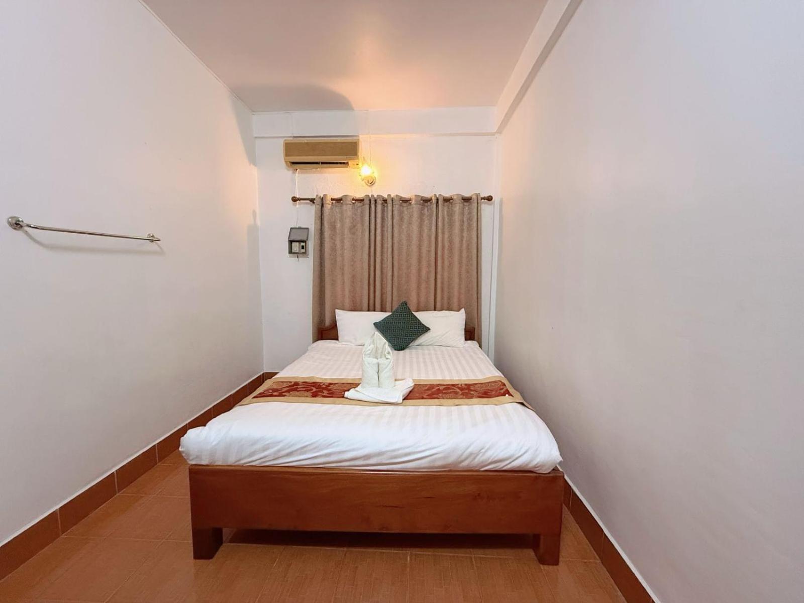 Vangvieng Sisavang Mountain View Hotel 방 비엥 외부 사진