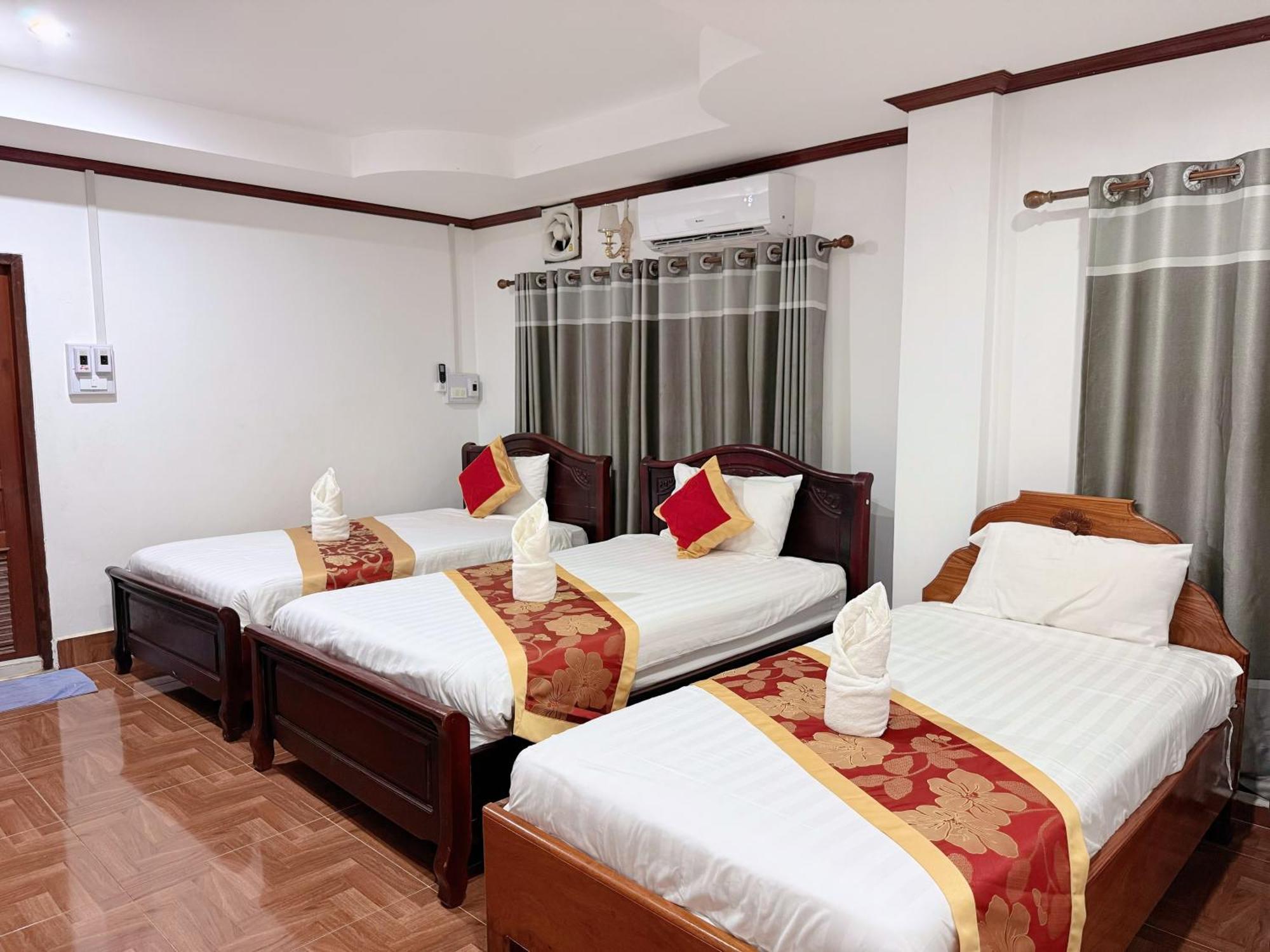 Vangvieng Sisavang Mountain View Hotel 방 비엥 외부 사진