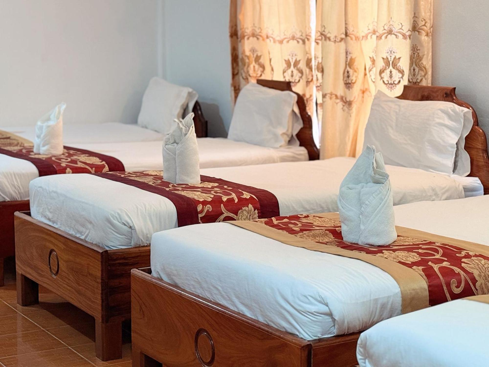 Vangvieng Sisavang Mountain View Hotel 방 비엥 외부 사진
