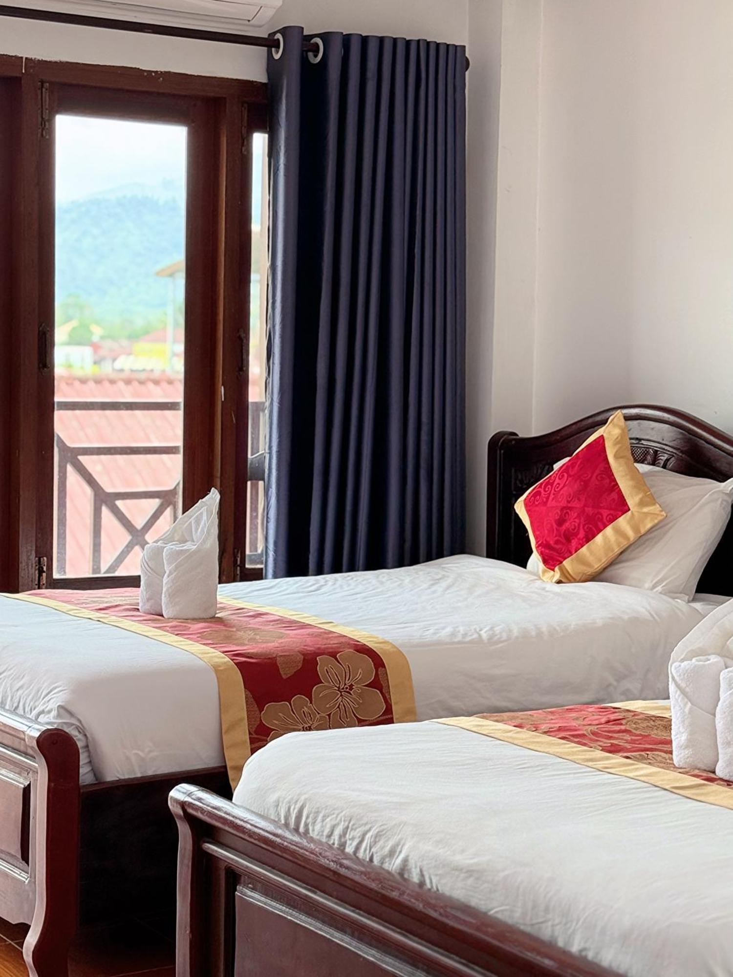 Vangvieng Sisavang Mountain View Hotel 방 비엥 외부 사진