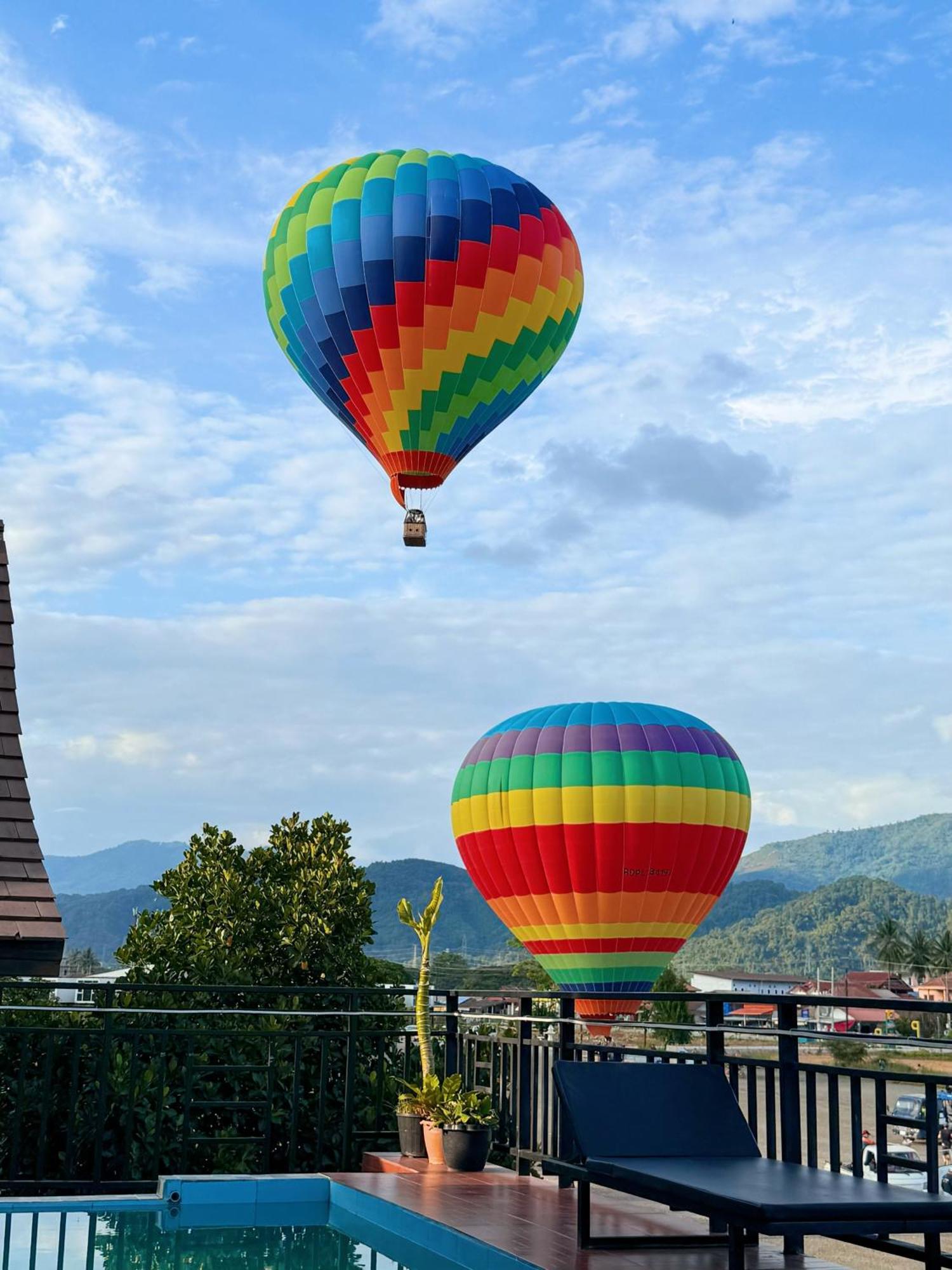Vangvieng Sisavang Mountain View Hotel 방 비엥 외부 사진